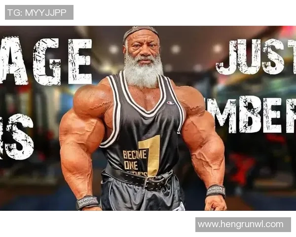 年轻足球球星展现青春力量与健美肌肉的激情瞬间 年轻足球球星展现青春力量与健美肌肉的激情瞬间