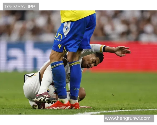 通过图片线索识别足球巨星挑战，猜猜这位球场传奇是谁