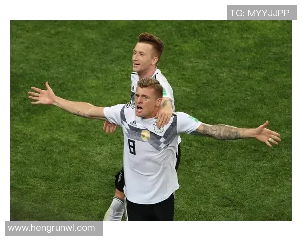 足球场上穿20号球衣的传奇人物与他的辉煌足坛之路